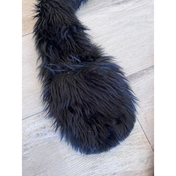 Spirithoods Black Wolf Faux Fur Hood Scarf Tribal Print Lined with Pockets - Picture 8 of 8
